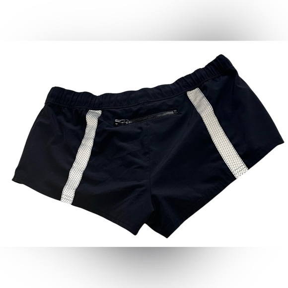 Free People Movement Hot Trot Shorts Zip Pocket Reflective Women’s Size XS Black - Picture 11 of 11